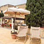 Ta' Bertu Host Family Отель типа 