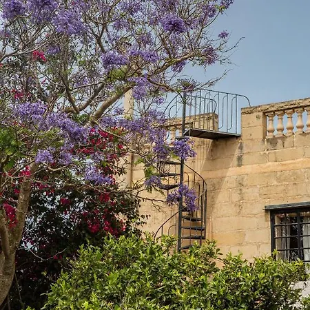Bed and breakfast Ta' Bertu Host Family