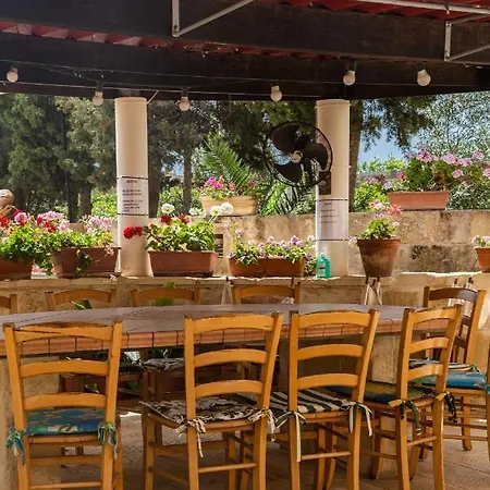 مبيت وإفطار تأبيرتو هوست فاميلي Ħal Far