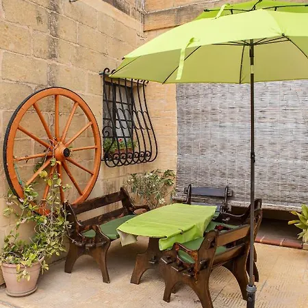 Bed & Breakfast Ta' Bertu Host Family Ħal Far