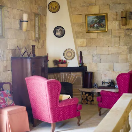 Ta' Bertu Host Family לינה וארוחת בוקר