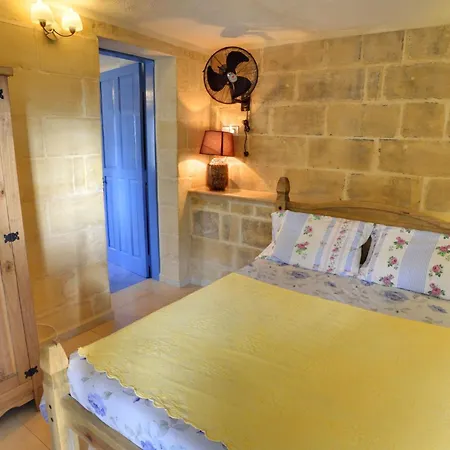 B&B 타 버투 호스트 패밀리 베드&브렉퍼스트 2*