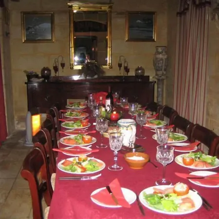 타 버투 호스트 패밀리 베드&브렉퍼스트 B&B Ħal Far