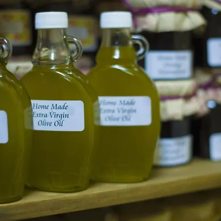 Ta' Bertu Host Family Bed & Breakfast Ħal Far