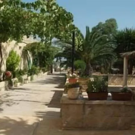 Bed & Breakfast Ta' Bertu Host Family 2*