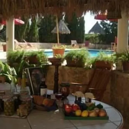 Ta' Bertu Host Family 2*