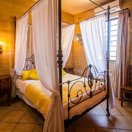 Bed and breakfast Ta' Bertu Host Family 2*