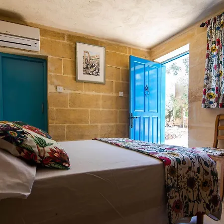 Ta' Bertu Host Family Bed & Breakfast