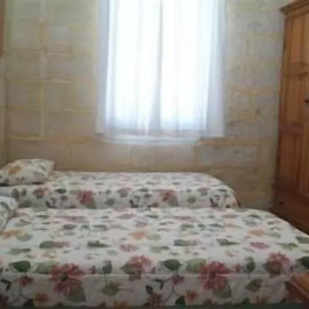 Bed and breakfast Ta' Bertu Host Family