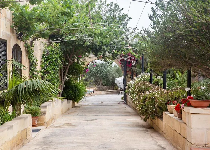 Bed and Breakfast Ta' Bertu Host Family 2*