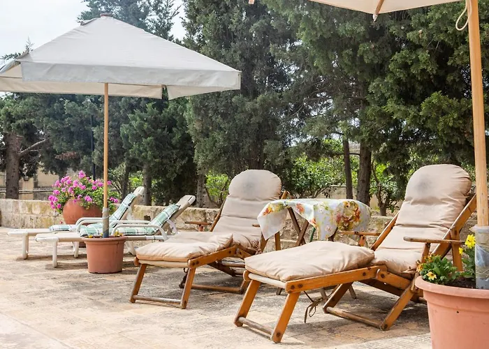 Ta' Bertu Host Family Ħal Far