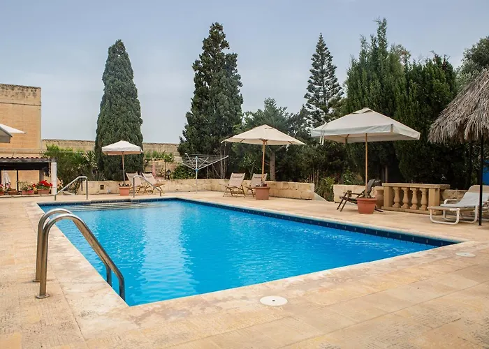 Ta' Bertu Host Family Bed and Breakfast Ħal Far