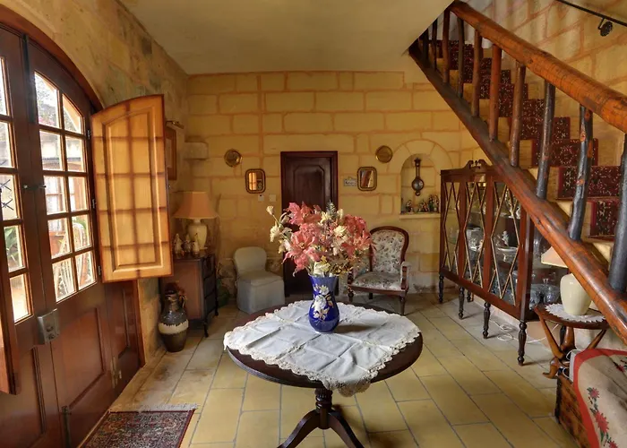 Bed and Breakfast Ta' Bertu Host Family 2*