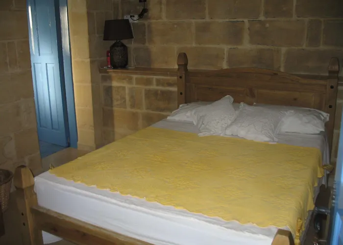 Bed and Breakfast Ta' Bertu Host Family Ħal Far