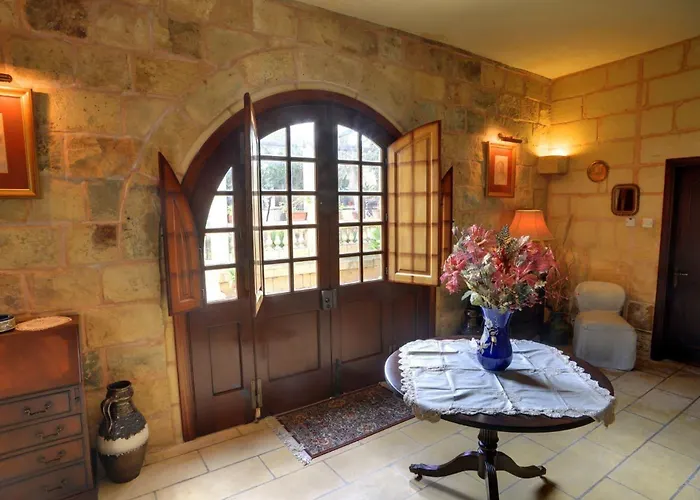 Bed and Breakfast Ta' Bertu Host Family 2*