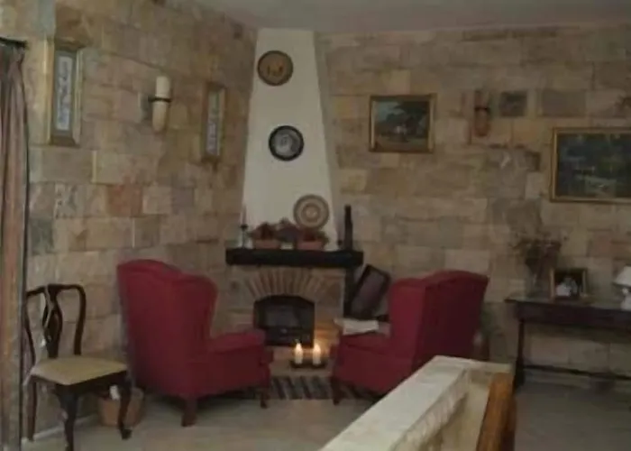 Ta' Bertu Host Family Bed and Breakfast 2*