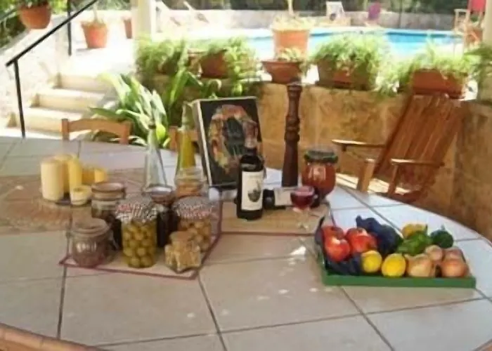 Bed and Breakfast Ta' Bertu Host Family